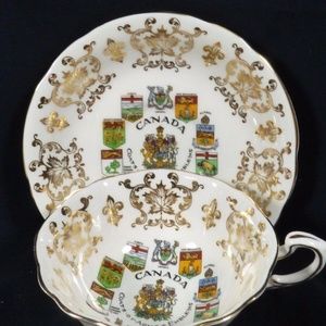 VTG Paragon Fine Bone China England Canada Coat of Arms #515 Cup & Saucer set
